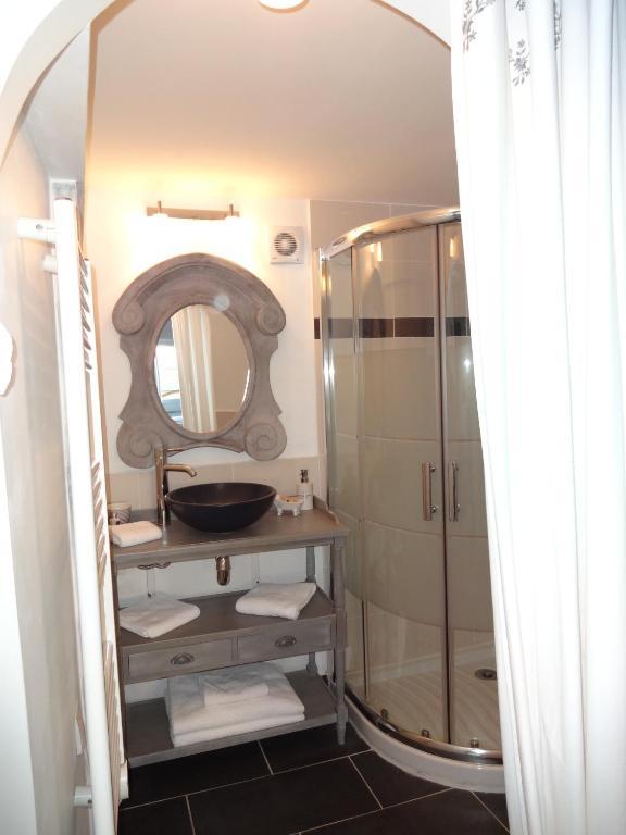 Hotel Le P'Tit Beaumont الغرفة الصورة